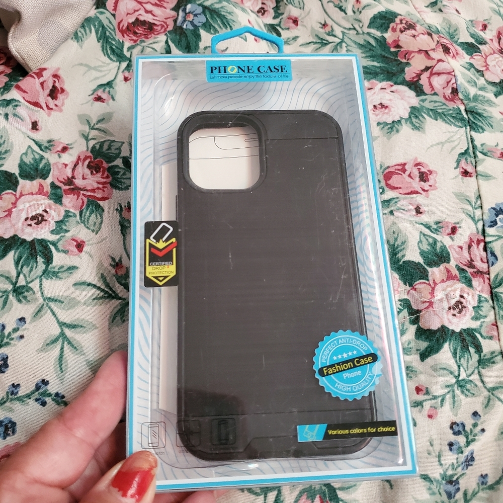 NWT Iphone 11 Phone Case - 6.1 screen size
